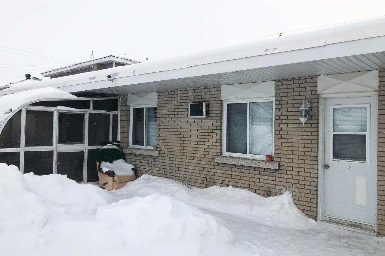 Hotel Tracy - St Lawrence River Sorel-Tracy Exterior photo